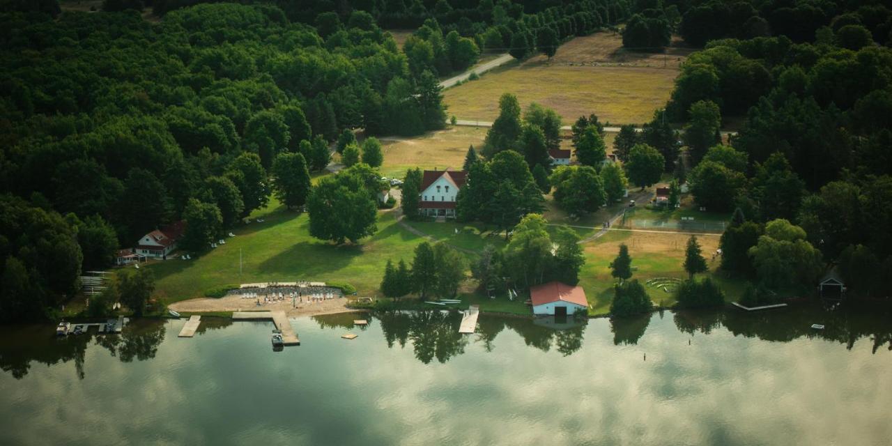 Fountain Point Suttons Bay Exterior foto